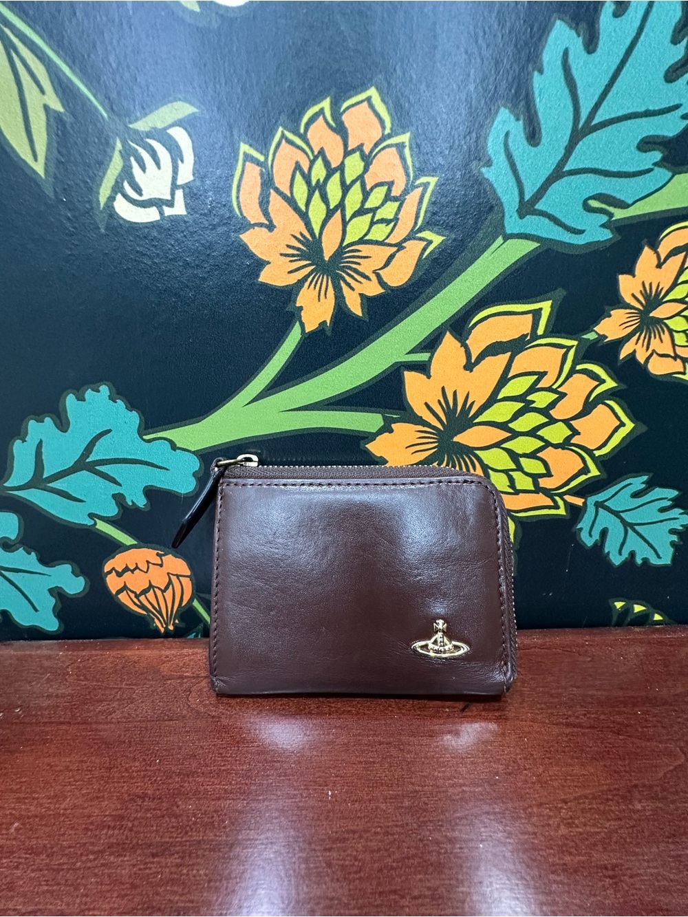 Vivienne Westwood Dark Brown Leather Zip Card Case with Gold Orb - Picture 4 of 11